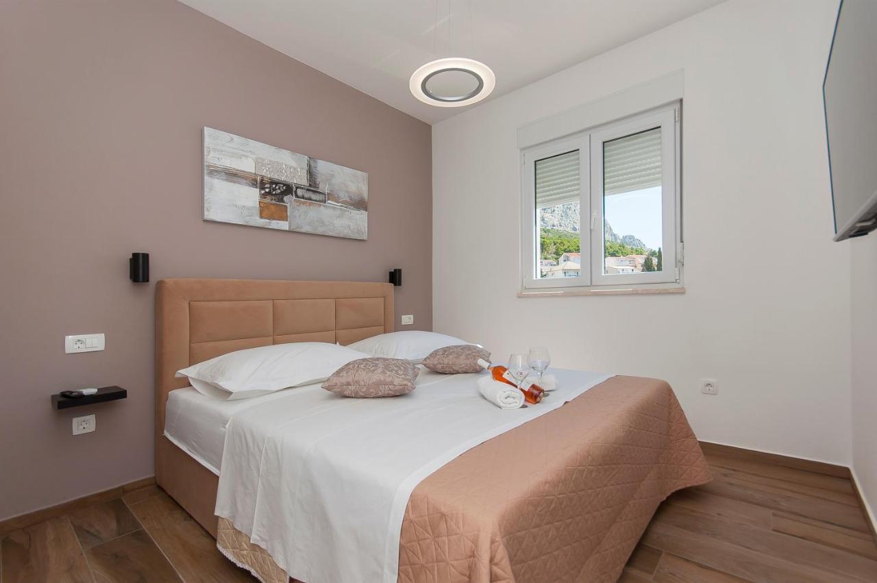 & Luxury Penthouse Omis Apartment *
