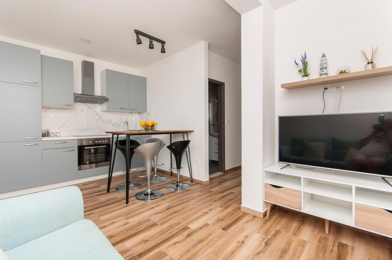 Apartment & Luxury Penthouse Omis *