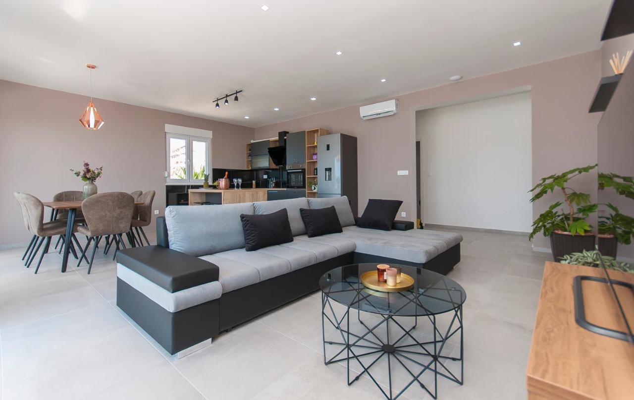 & Luxury Penthouse Omis