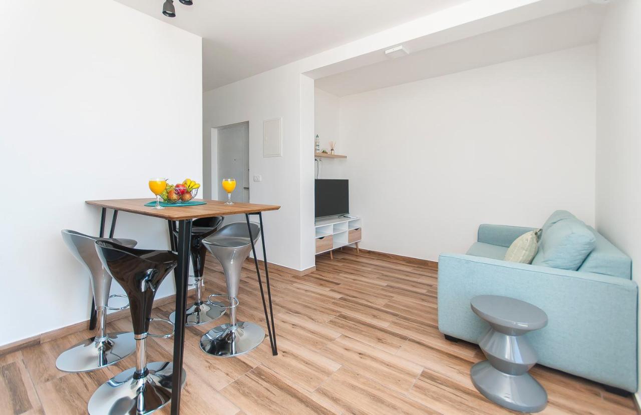 & Luxury Penthouse Omis Duce