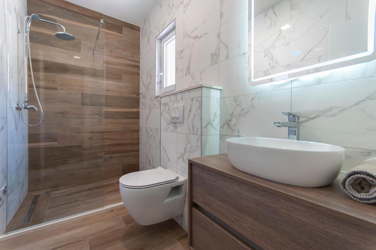& Luxury Penthouse Omis Duce
