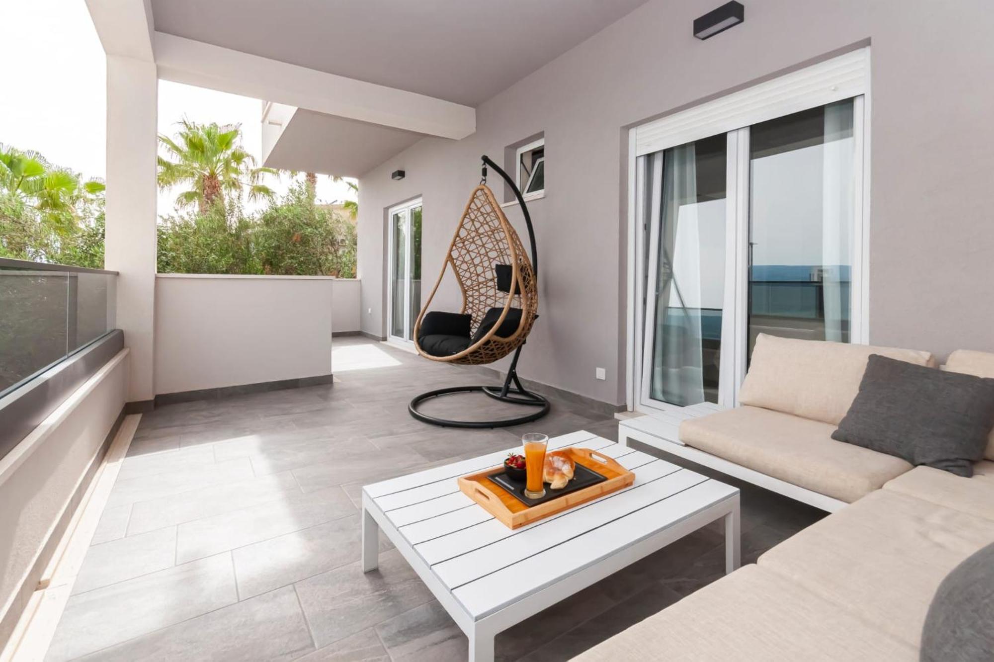 & Luxury Penthouse Omis Apartment *